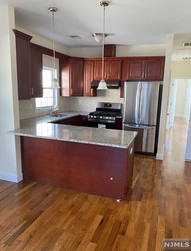 105 Cross St #1f+g, East Newark, NJ 07029