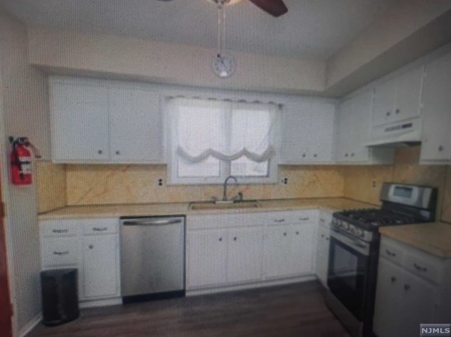54 Philip Ave #2, Elmwood Park, NJ 07407