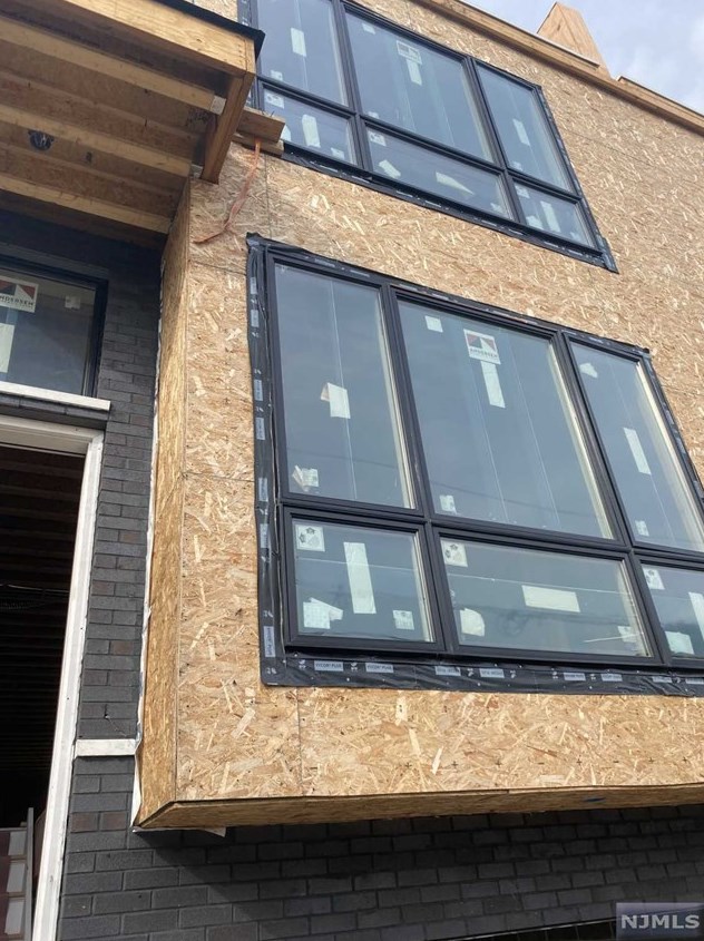 237 Wayne Ave, Cliffside Park, NJ 07010