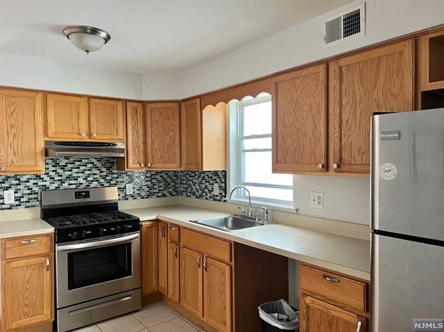 738 Hamilton St #(1f), East Newark, NJ 07029