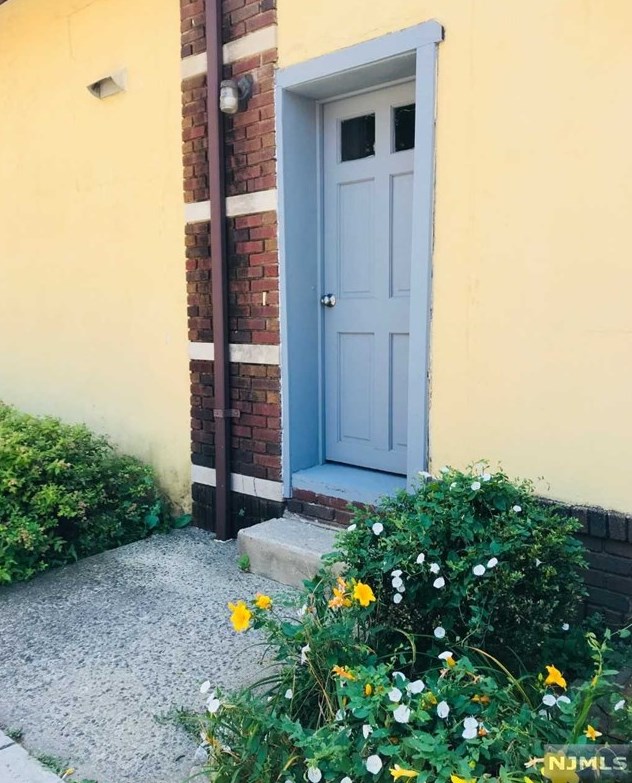 558 Franklin Ave #2nd Floor, Nutley, NJ 07110