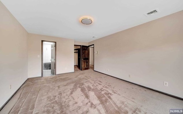 23 Bohnert Pl, Waldwick NJ  07463-1529 exterior