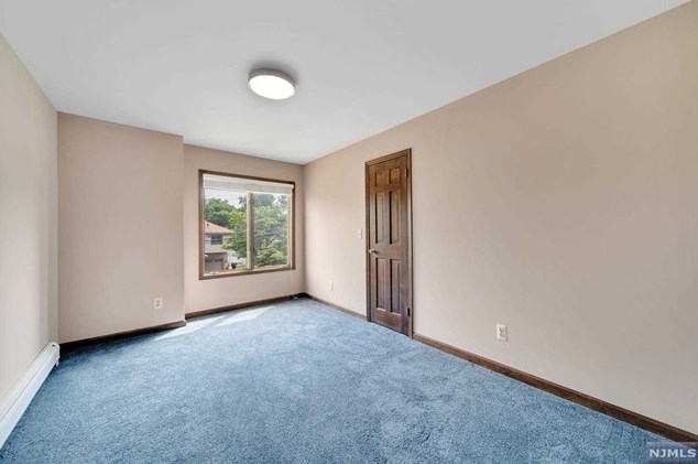 23 Bohnert Pl, Waldwick NJ  07463-1529 exterior