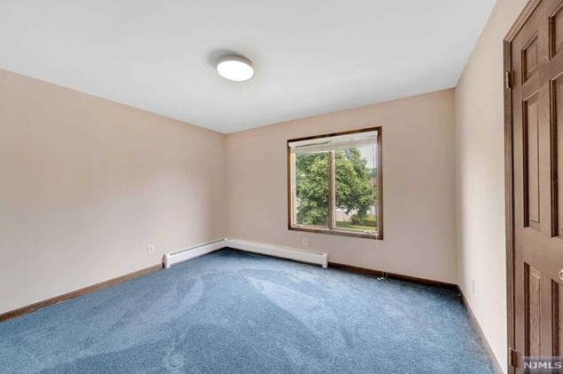 23 Bohnert Pl, Waldwick NJ  07463-1529 exterior