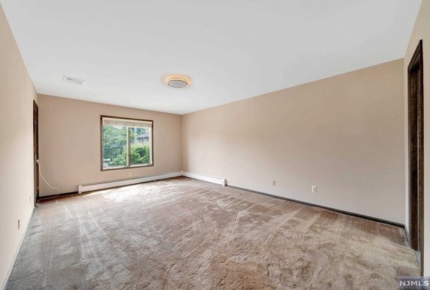 23 Bohnert Pl, Waldwick NJ  07463-1529 exterior