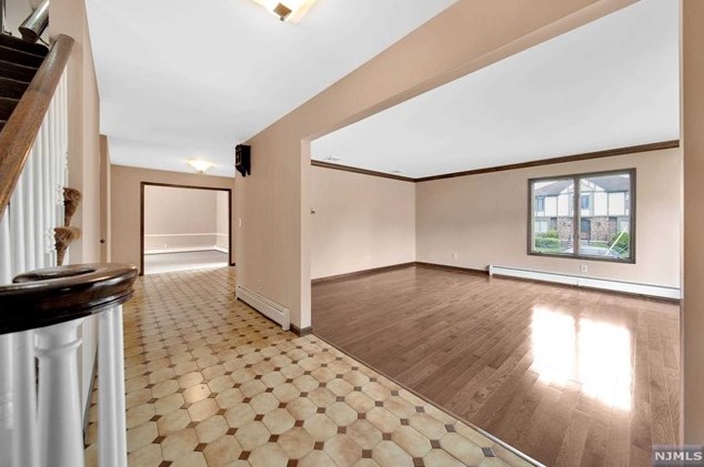23 Bohnert Pl, Waldwick NJ  07463-1529 exterior