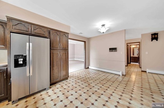 23 Bohnert Pl, Waldwick NJ  07463-1529 exterior