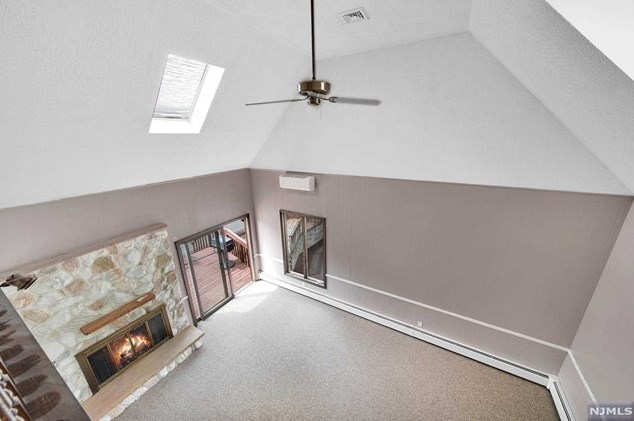 23 Bohnert Pl, Waldwick NJ  07463-1529 exterior