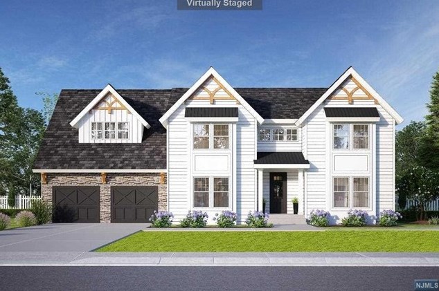 94 Owen Pl, Paramus, NJ 07652