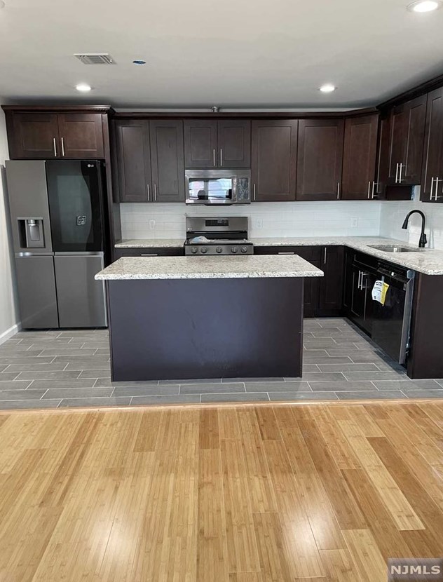 256 Union St #1, Lodi, NJ 07644