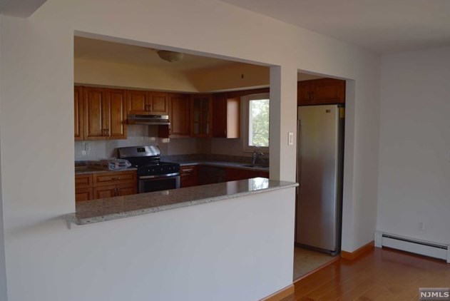 1515 11th St, West Fort Lee NJ  07024-2123 exterior