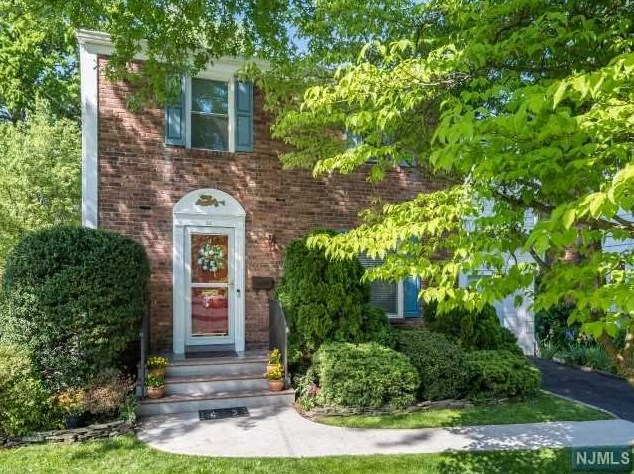 26 Tower Dr, Springfield, NJ 07081