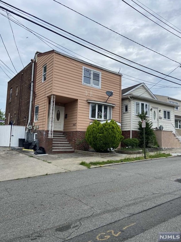 367 Madeline Ave, Outwater, NJ 07026