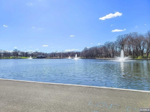 8500 Boulevard E #1g, North Bergen, NJ 07047