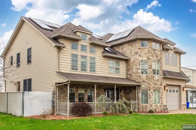 91 Bell Ave, Saddle Brook, NJ 07663