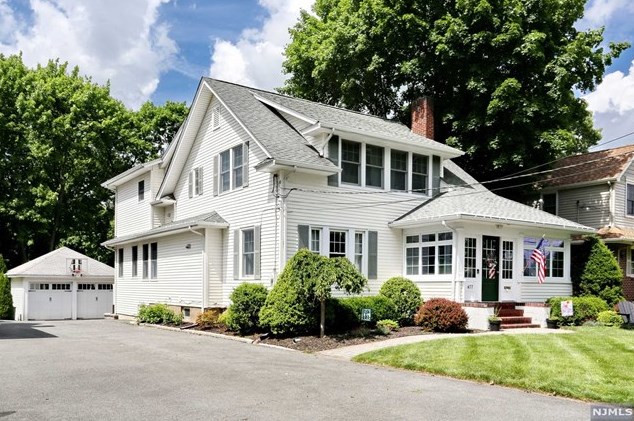 477 Rock Rd, Ridgewood, NJ 07452