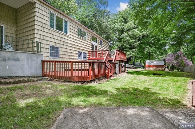 249 Knickerbocker Rd, Englewood, NJ 07631