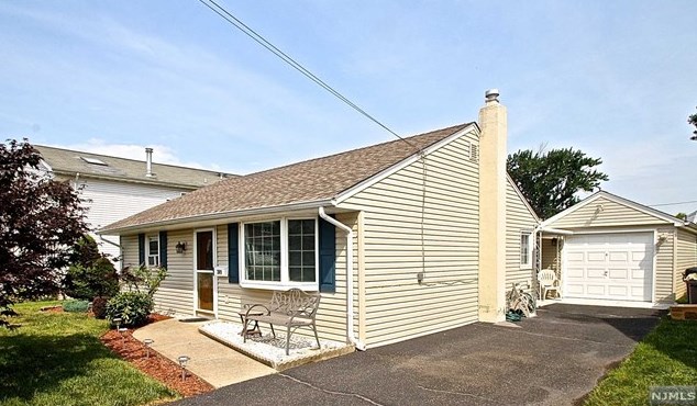 309 President St, Saddle Brook, NJ 07663