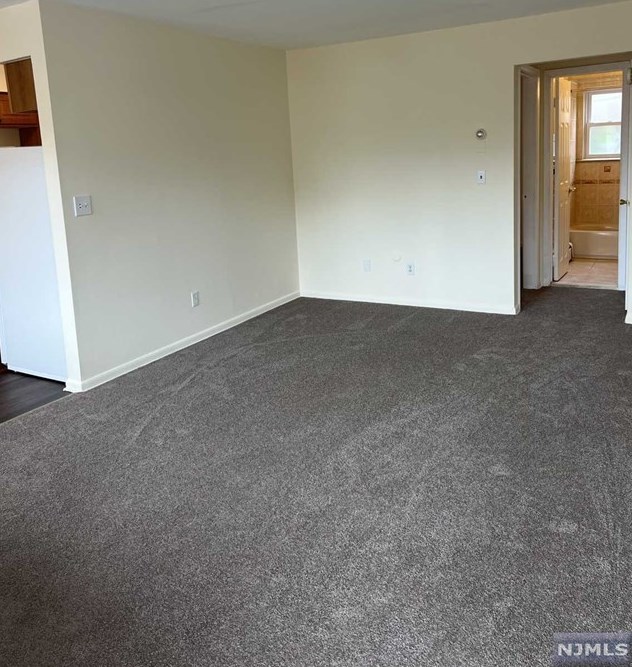 202-204 Riverview Pl, Cliffside Park, NJ 07010