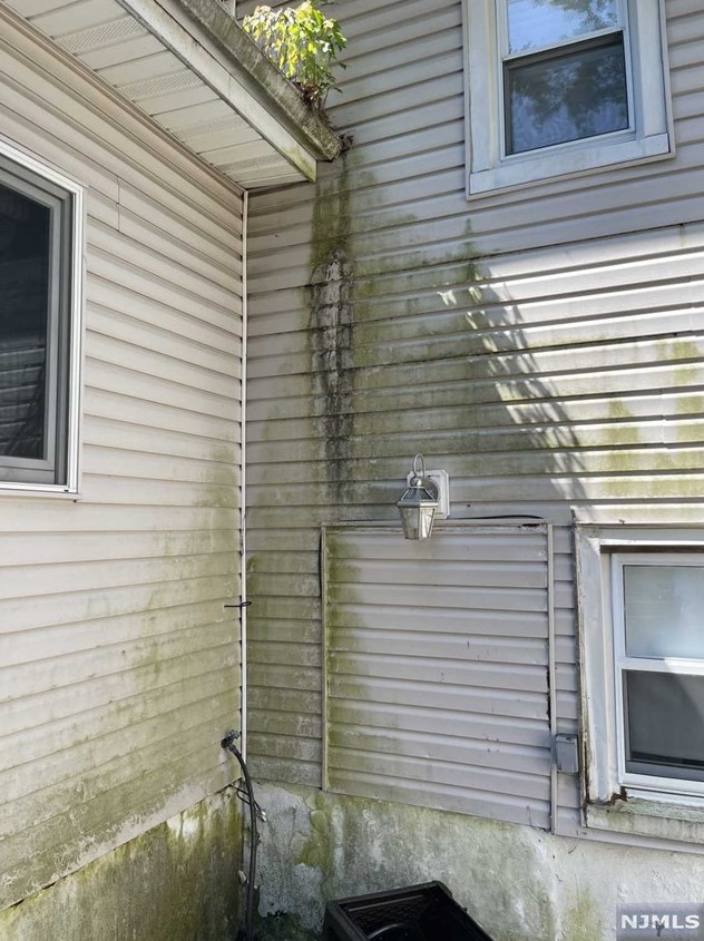 628 Blue Hill Rd, Westwood, NJ 07675