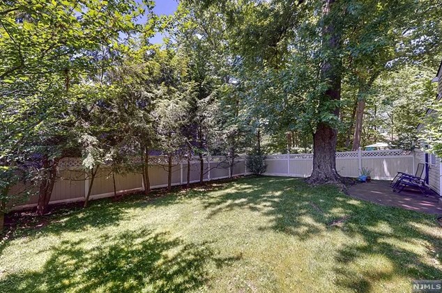 57 Richard St, Tenafly, NJ 07670