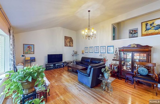 57 Richard St, Tenafly NJ  07670-1450 exterior