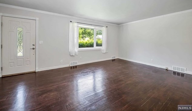248 Olivia St, Ridgewood, NJ 07450