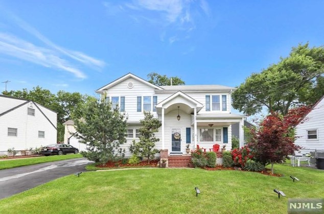 38 Rock Hill Rd, Clifton, NJ 07013