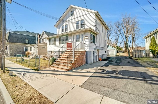 23 Hester St, Little Ferry, NJ 07643