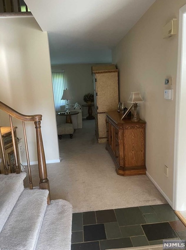 11 Parsons Ct, Mahwah, NJ 07430