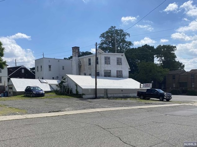 741 Schuyler Ave, Kearny, NJ 07032