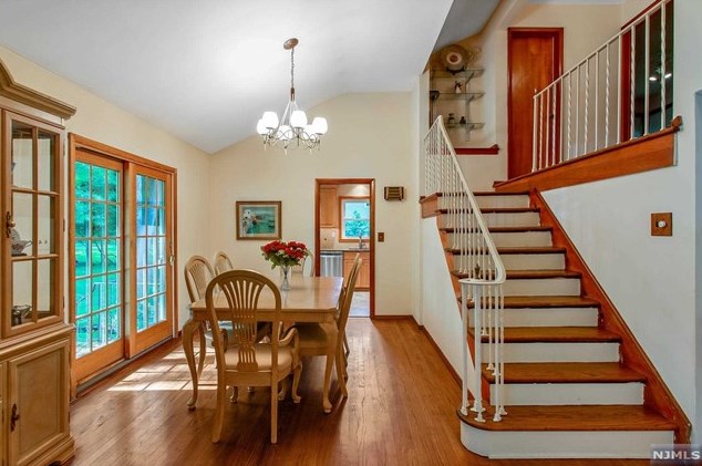 245 Thayer St, Westwood, NJ 07675-6255