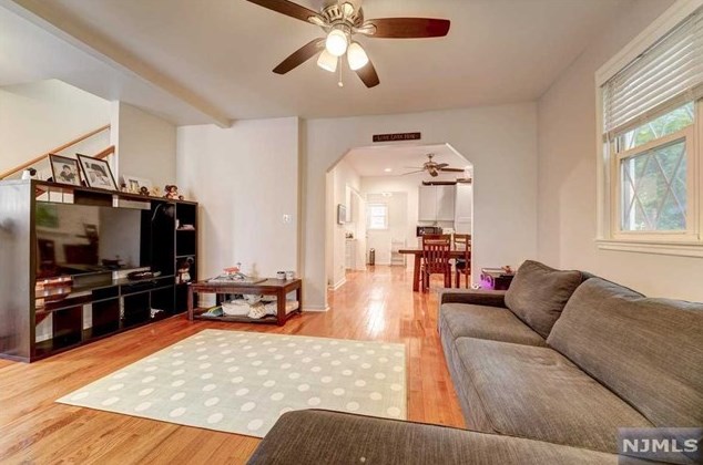 741 Lake Ave, Lyndhurst, NJ 07071