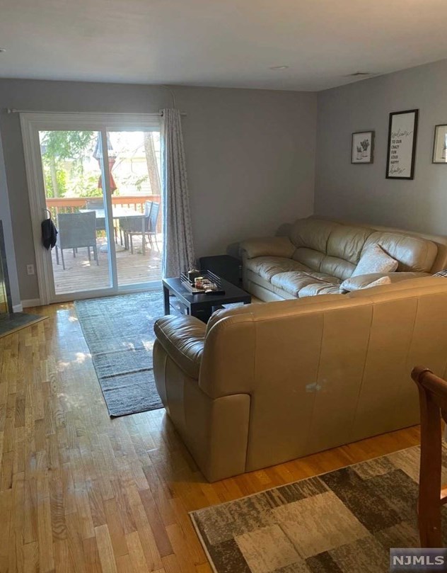 242 Washington Ave, Dumont, NJ 07628