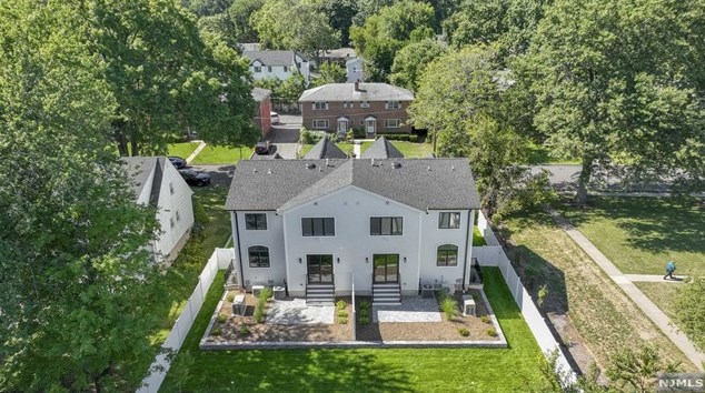 94 Franklin St, Tenafly NJ  07670-2006 exterior
