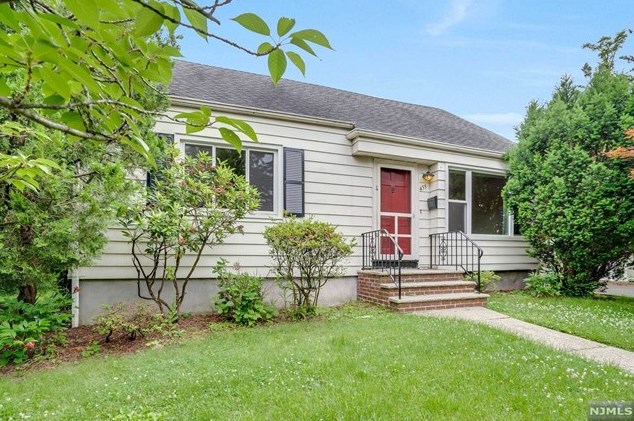 455 State Rd, N Milford, NJ 07646