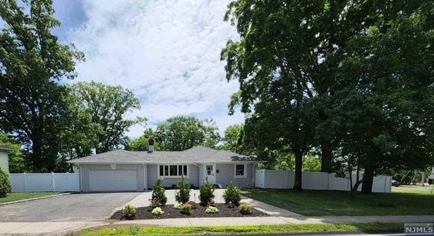 146 Livingston St, Rockleigh, NJ 07647