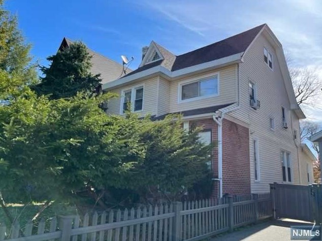 283 Mortimer Ave, Rutherford, NJ 07070