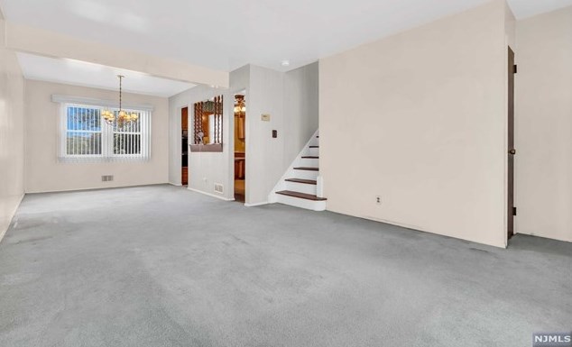 114 Plenge Dr, Belleville, NJ 07109