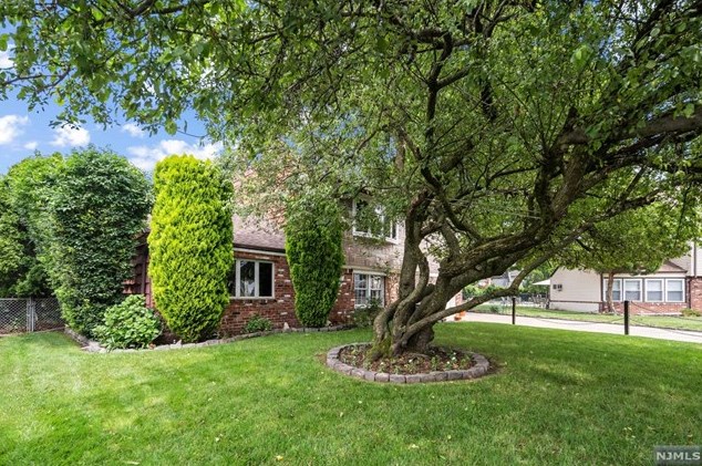 10 Couchon Dr, Little Ferry, NJ 07643
