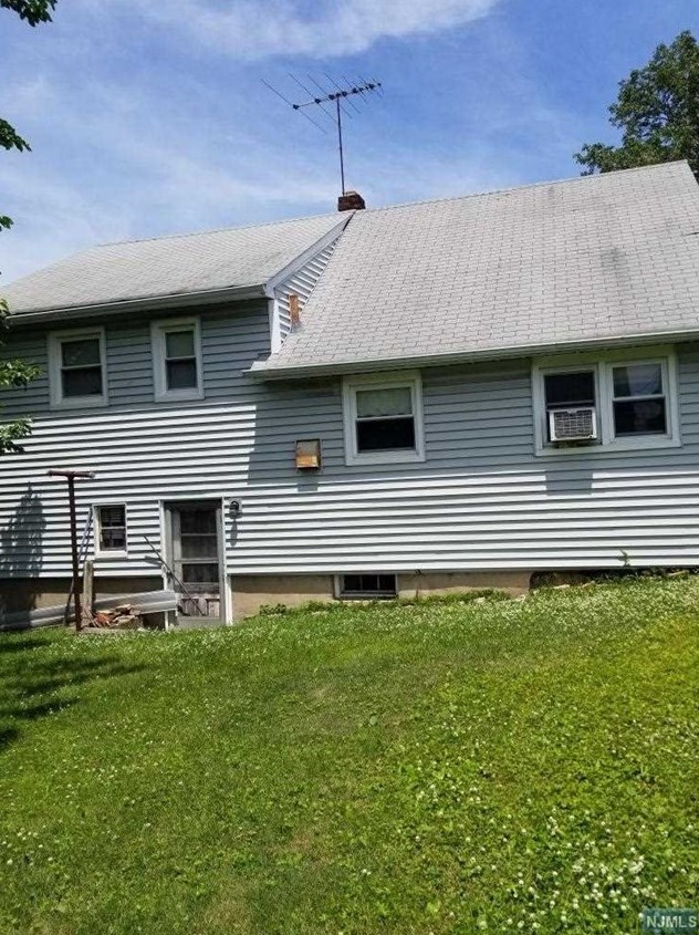 253 Stover Ave, North Arlington, NJ 07031-5522