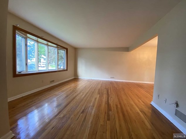 145 Vivian Ave, Emerson, NJ 07630