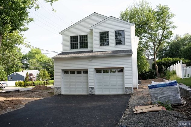 390 Pascack Rd, Westwood, NJ 07676