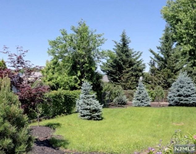 33 Lorrigan Pl, North Arlington, NJ 07031
