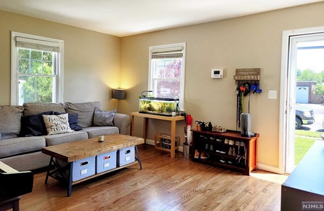 231 Linden Pl, N Milford, NJ 07646
