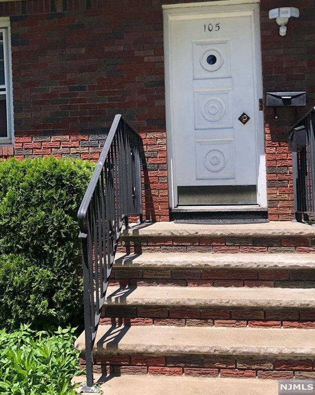 107 Park Row, Wallington, NJ 07057