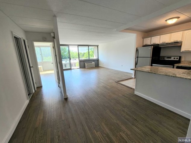 1350 15th St #5f, West Fort Lee, NJ 07024