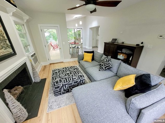 399 Sunset Ave, Haworth, NJ 07641