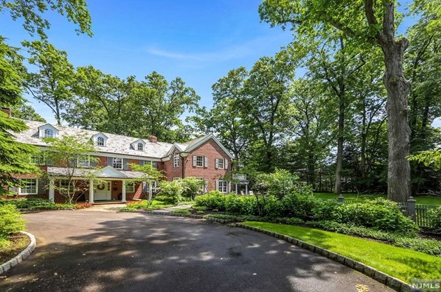 76 Depeyster Ave, Tenafly, NJ 07670-2233