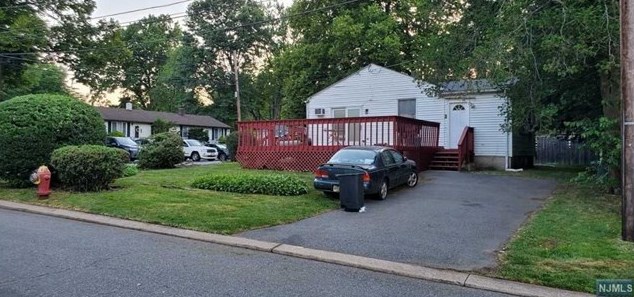 2 Graham Pl, Clifton, NJ 07013